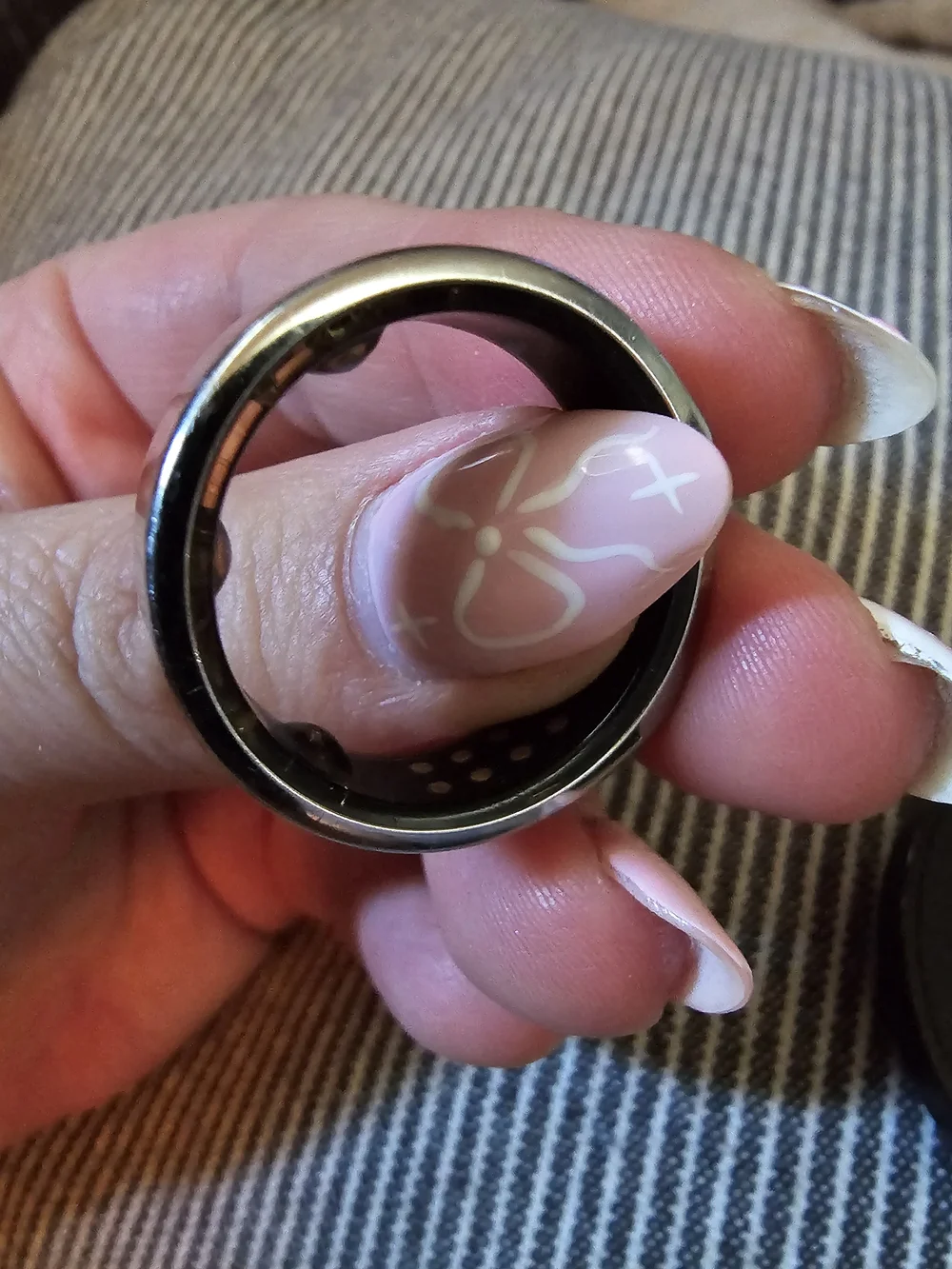Oura Gen 3 Silver Smart Ring with Black Charger Size 12
